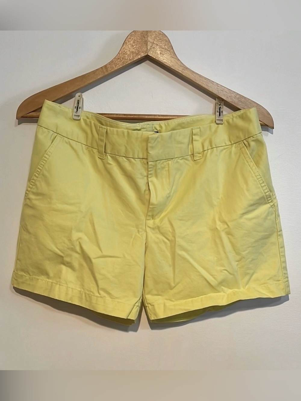 Tommy Hilfiger 5” Yellow Women's Chino Shorts